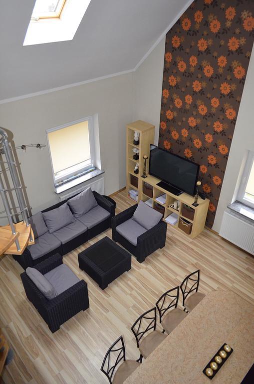 Апартаменты Apartament Дзержонюв Номер фото