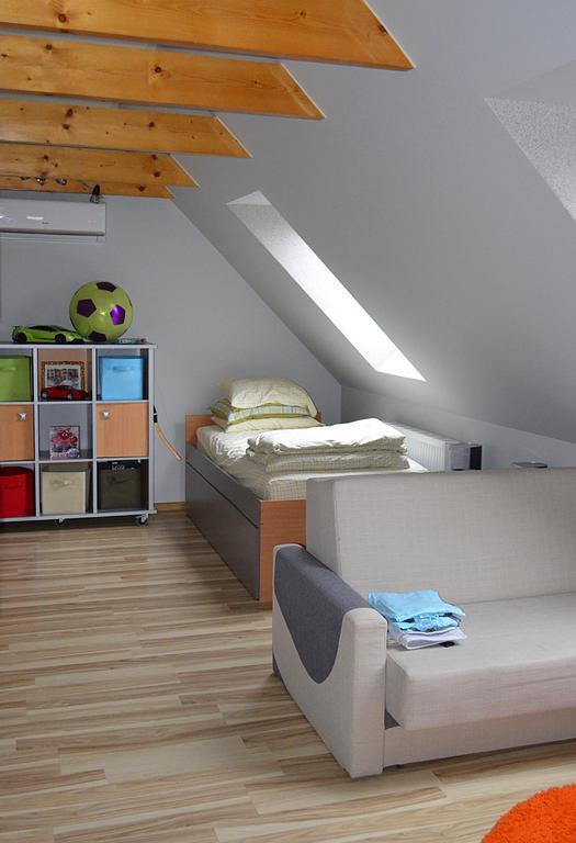 Апартаменты Apartament Дзержонюв Номер фото